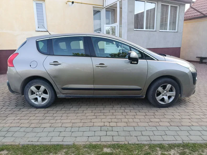 Peugeot 3008 2010 - 1