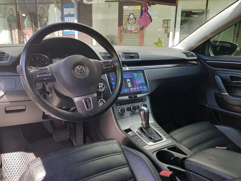 Volkswagen Passat CC 2013 - 18