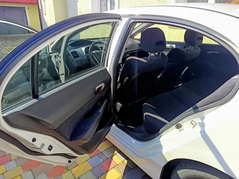 Honda Civic 2009 - 11