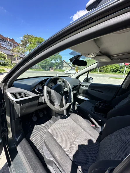 Peugeot 207 2011 - 2
