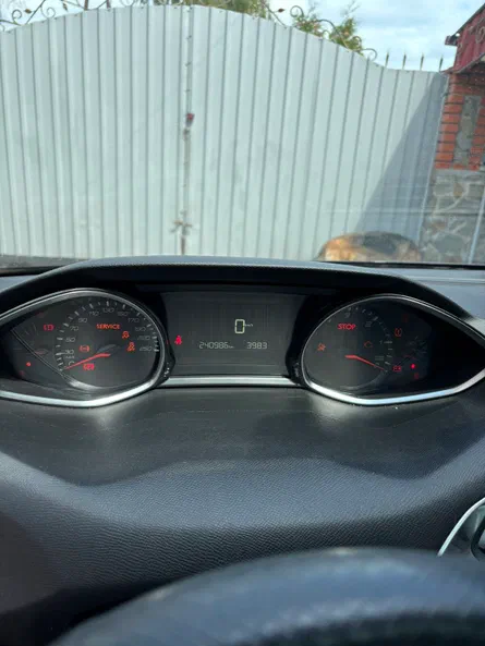 Peugeot 308 2015 - 17