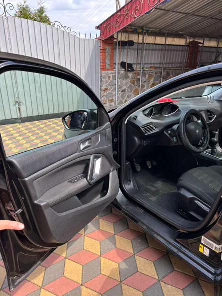 Peugeot 308 2015 - 2