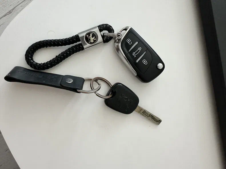 Peugeot 207 2011 - 1