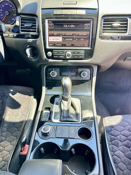 Volkswagen Touareg 2012 - 2