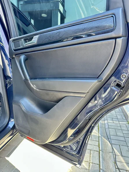 Volkswagen Touareg 2012 - 24