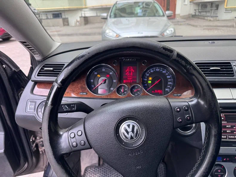 Volkswagen Passat 2008 - 13