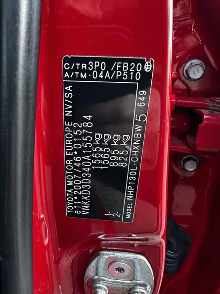 Toyota Yaris 2015 - 12