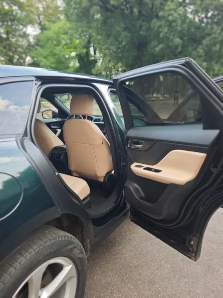 Jaguar F-Pace 2018 - 13