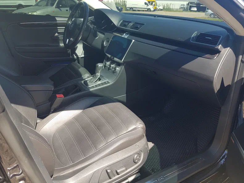 Volkswagen Passat CC 2013 - 21