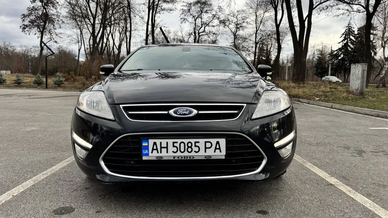 Ford Mondeo 2012 - 25