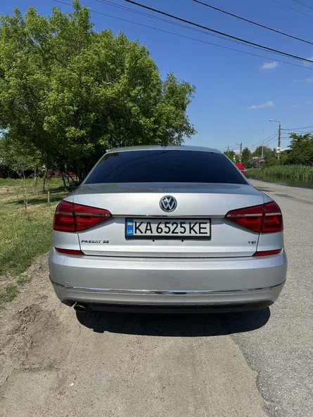 Volkswagen Passat 2015 - 9