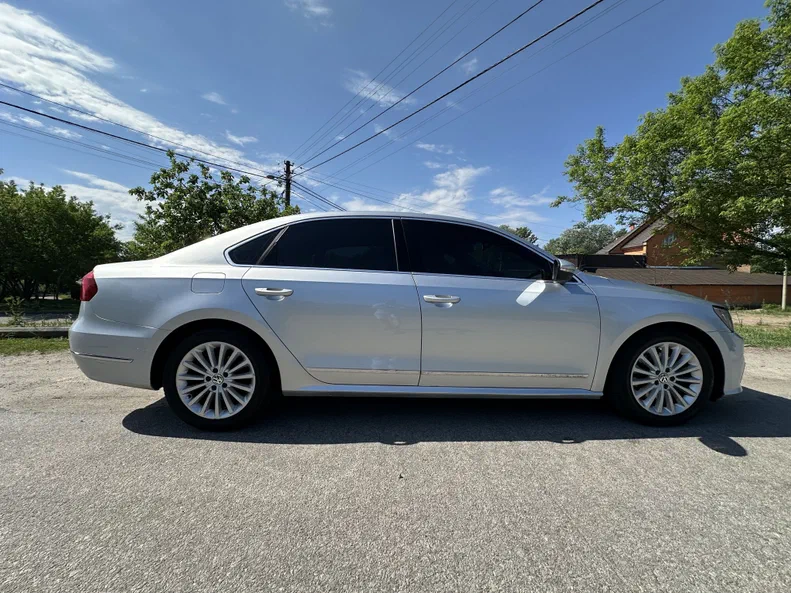 Volkswagen Passat 2015 - 2