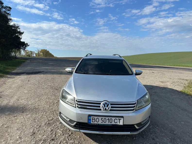 Volkswagen Passat 2011 - 0