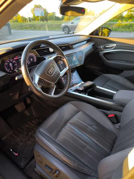 Audi e-tron 2021 - 6