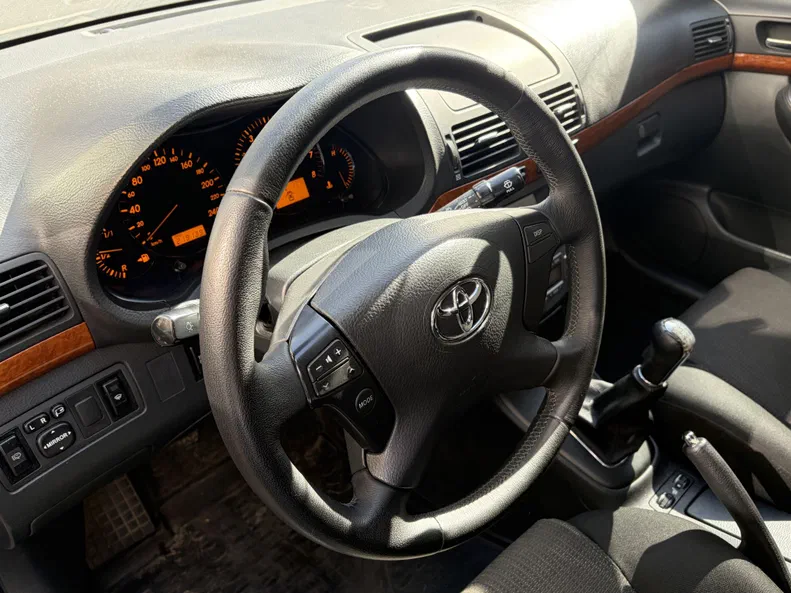 Toyota Avensis 2008 - 5