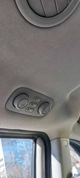 Kia Carnival 2011 - 7
