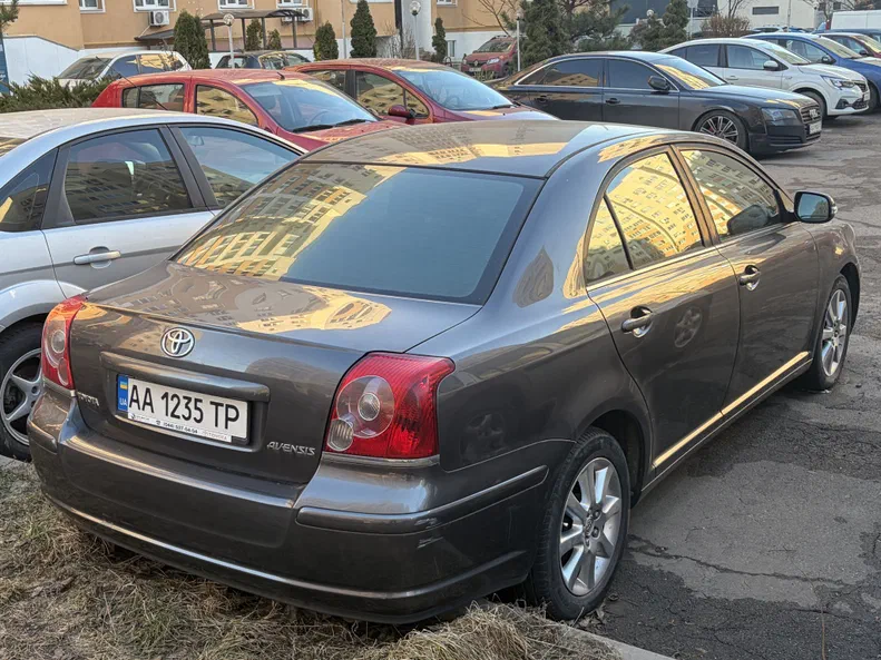 Toyota Avensis 2008 - 4