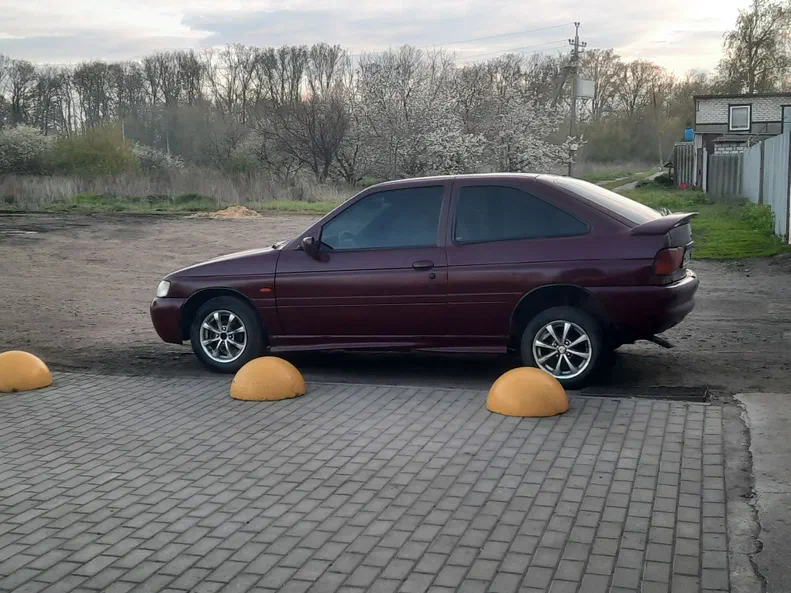 Ford Escort 1995 - 6