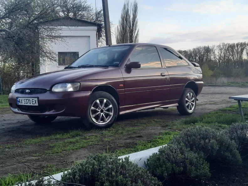 Ford Escort 1995 - 5