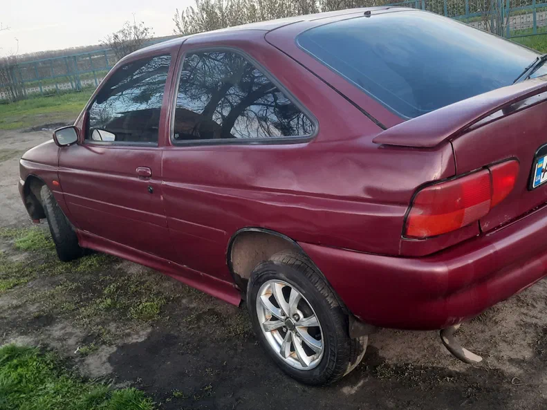 Ford Escort 1995 - 7