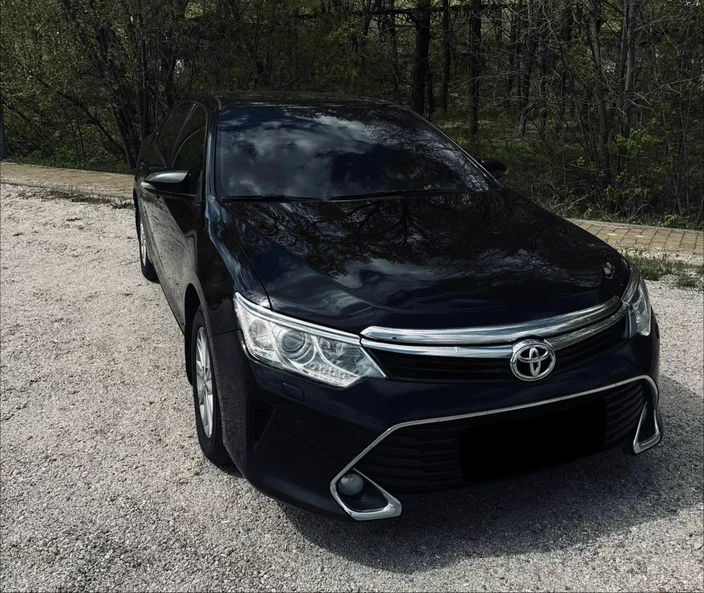 Toyota Camry 2017 - 3