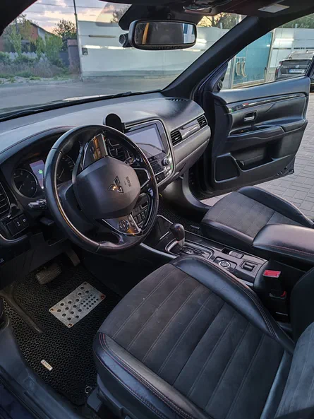 Mitsubishi Outlander 2020 - 18
