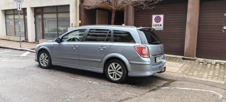 Opel Astra 2008 - 1