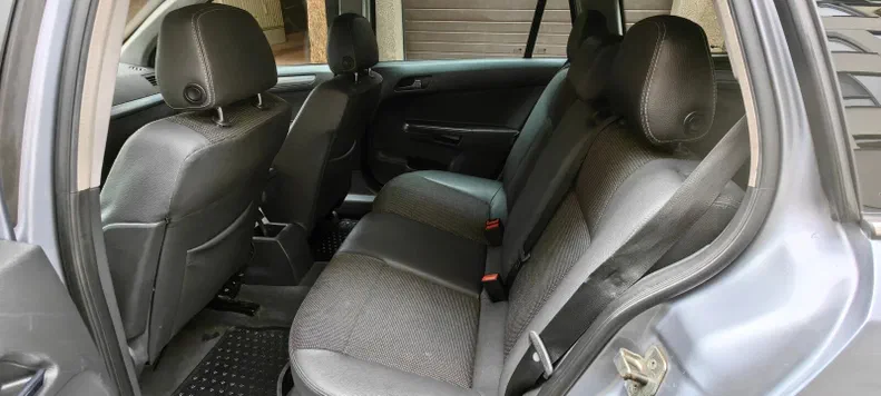 Opel Astra 2008 - 15