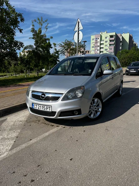 Opel Zafira 2008 - 0