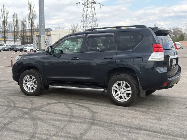 Toyota Land Cruiser Prado 2013 - 3