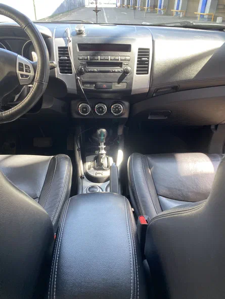 Mitsubishi Outlander 2011 - 3
