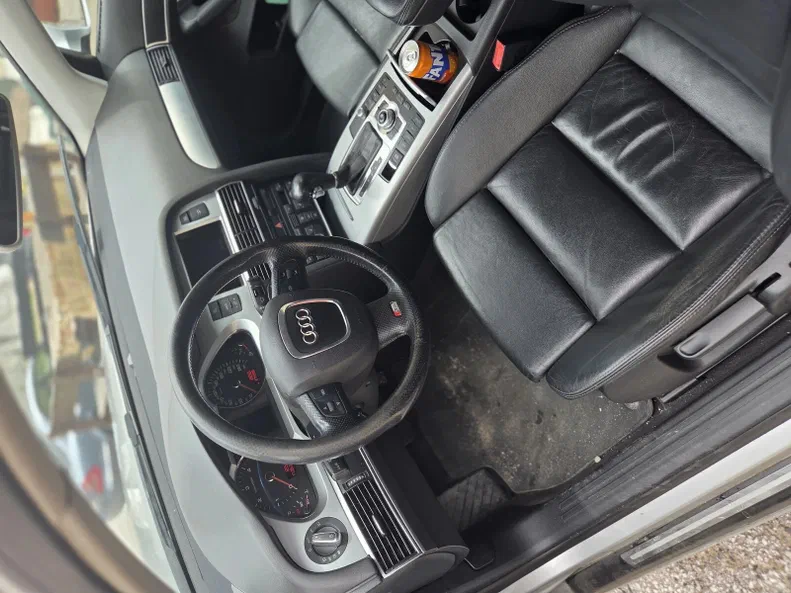Audi A6 2009 - 12