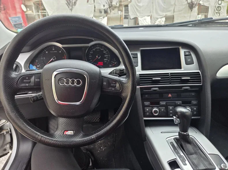 Audi A6 2009 - 14