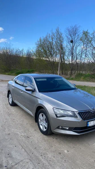 Skoda Superb 2018 - 3