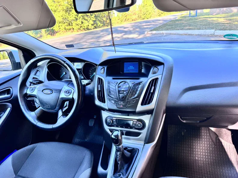 Ford Focus 2011 - 4