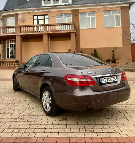Mercedes-Benz E-Клас 2011 - 4