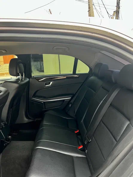 Mercedes-Benz E-Клас 2011 - 3