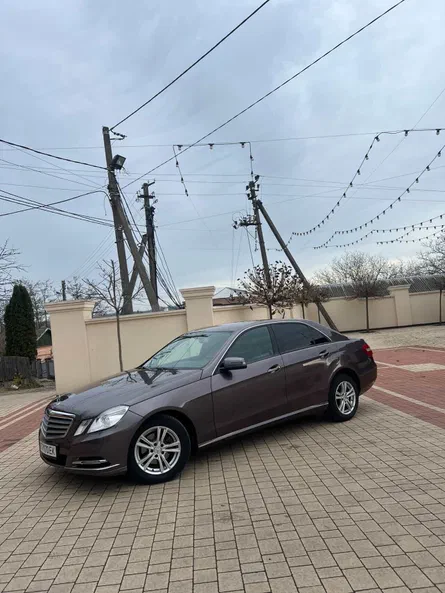 Mercedes-Benz E-Клас 2011 - 7