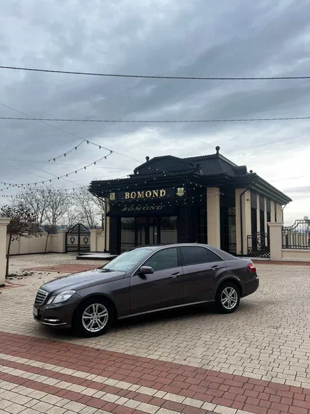 Mercedes-Benz E-Клас 2011 - 9