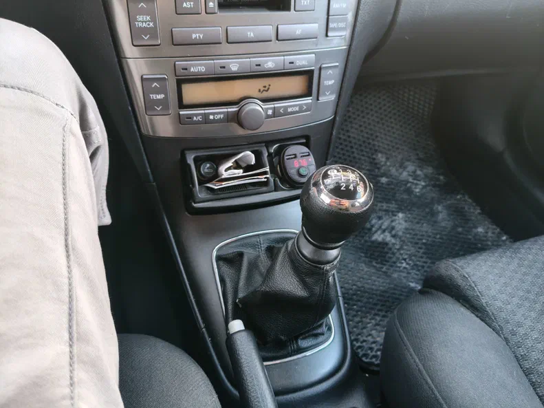 Toyota Avensis 2005 - 11
