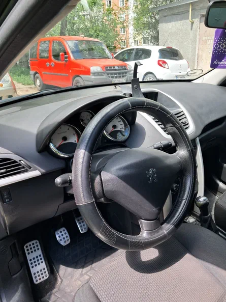 Peugeot 207 2012 - 9