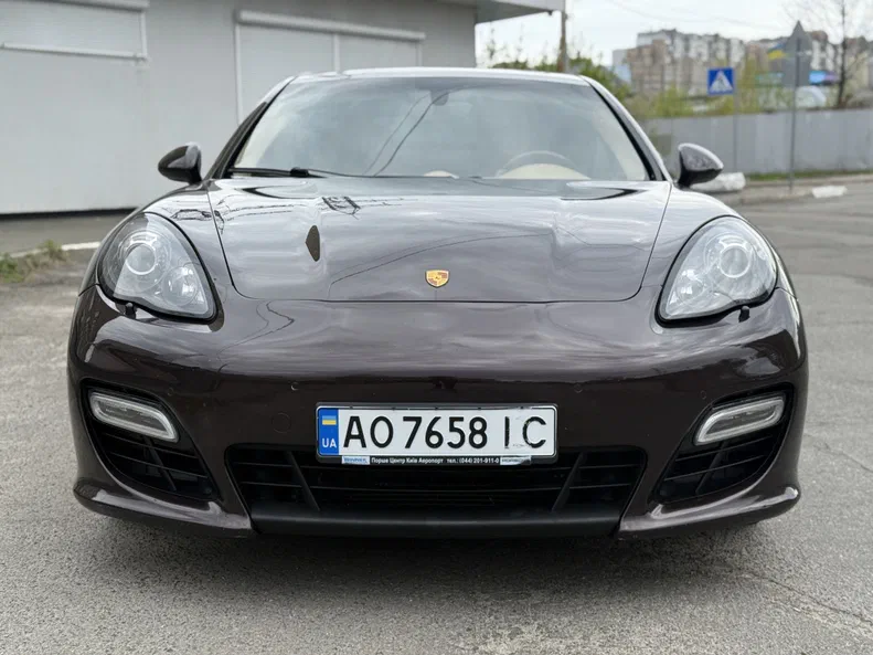Porsche Panamera 2013 - 1