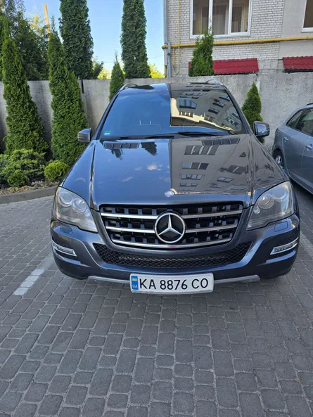 Mercedes-Benz M-Клас 2010 - 14