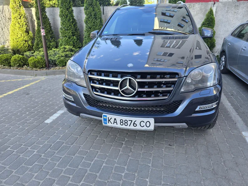 Mercedes-Benz M-Клас 2010 - 8
