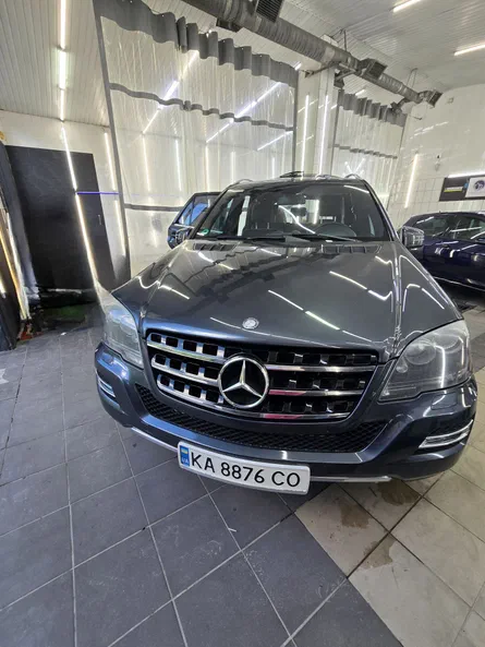 Mercedes-Benz M-Клас 2010 - 12