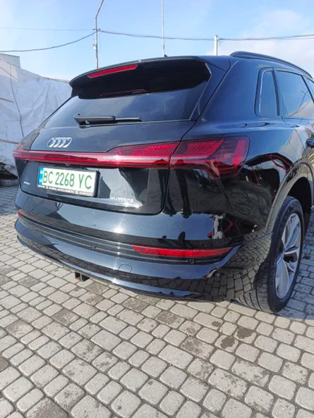 Audi e-tron 2021 - 1