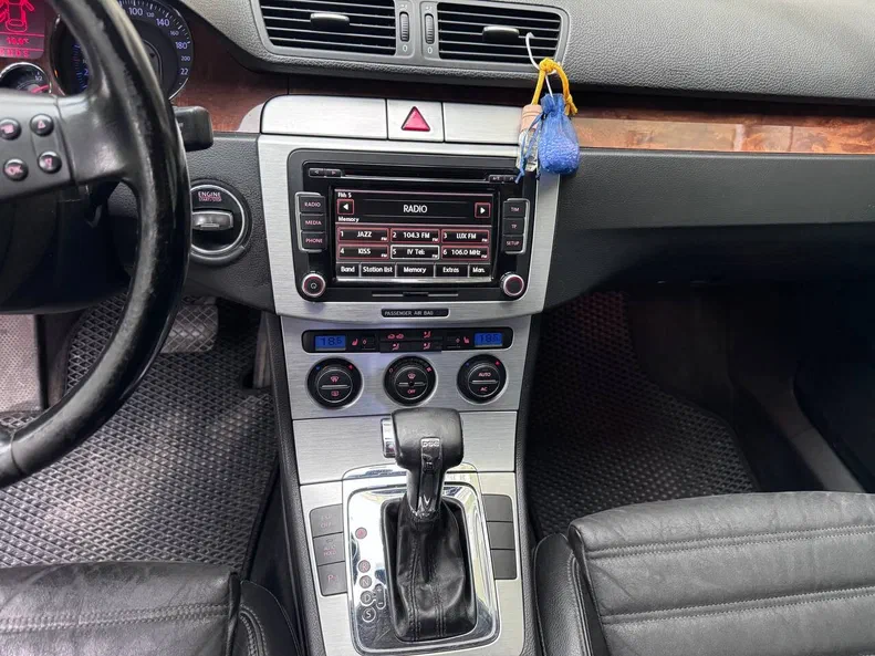 Volkswagen Passat 2008 - 2