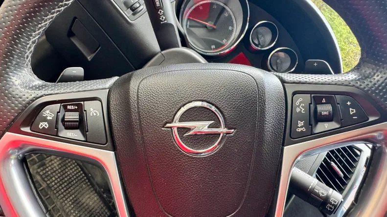 Opel Insignia 2012 - 17