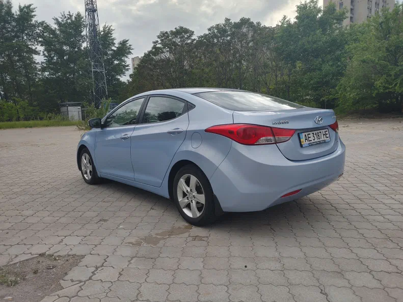 Hyundai Elantra 2013 - 2