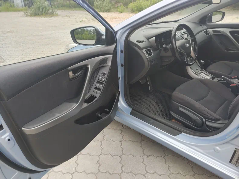 Hyundai Elantra 2013 - 13